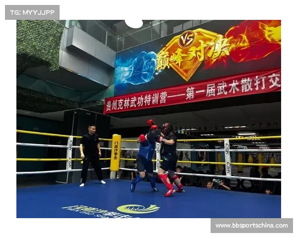 少林武僧与俄罗斯选手交流传统腿法心得亮相世运会看台展现武术风采 少林武僧与俄罗斯选手交流传统腿法心得亮相世运会看台展现武术风采